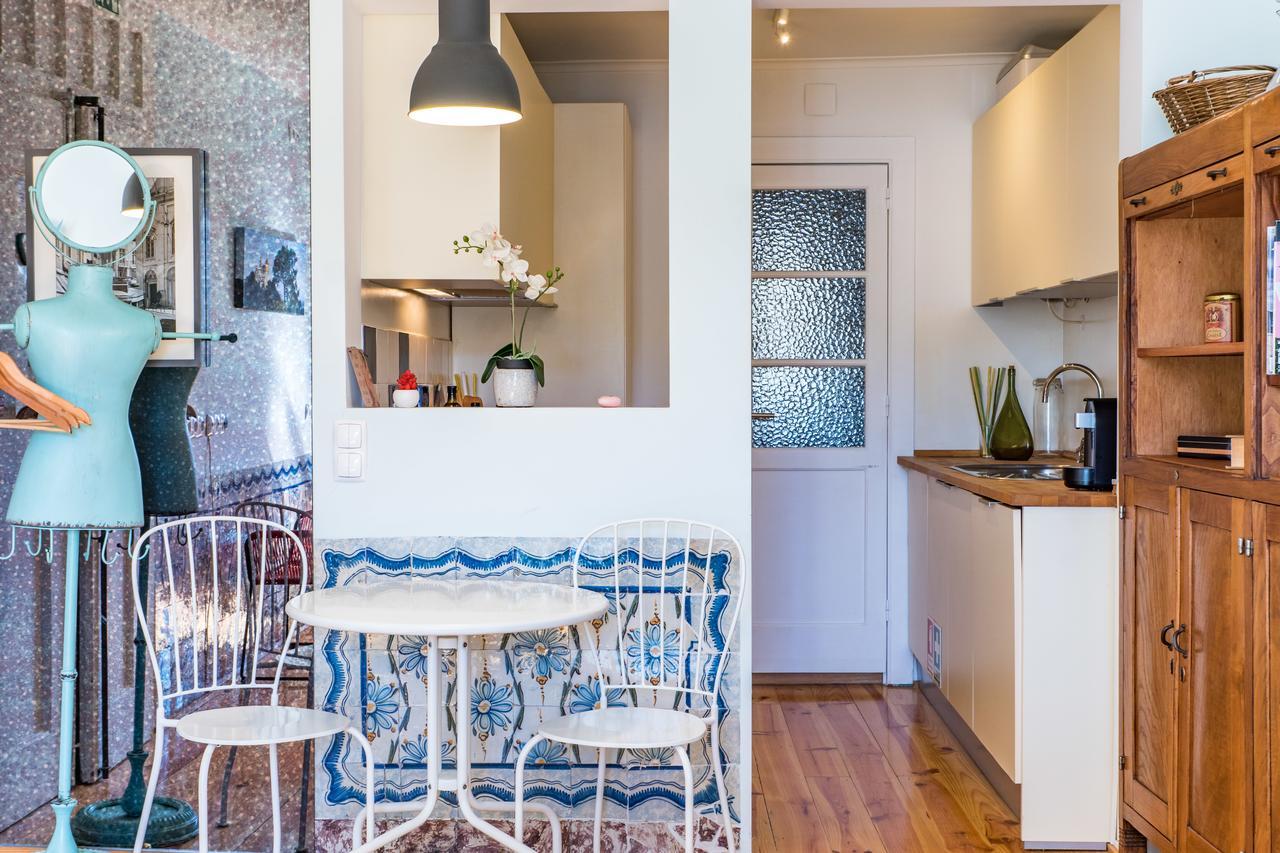 Charming Apartments In The Heart Of Lisbon Exterior photo