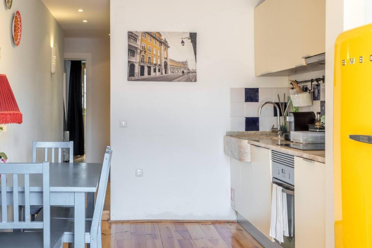 Charming Apartments In The Heart Of Lisbon Exterior photo